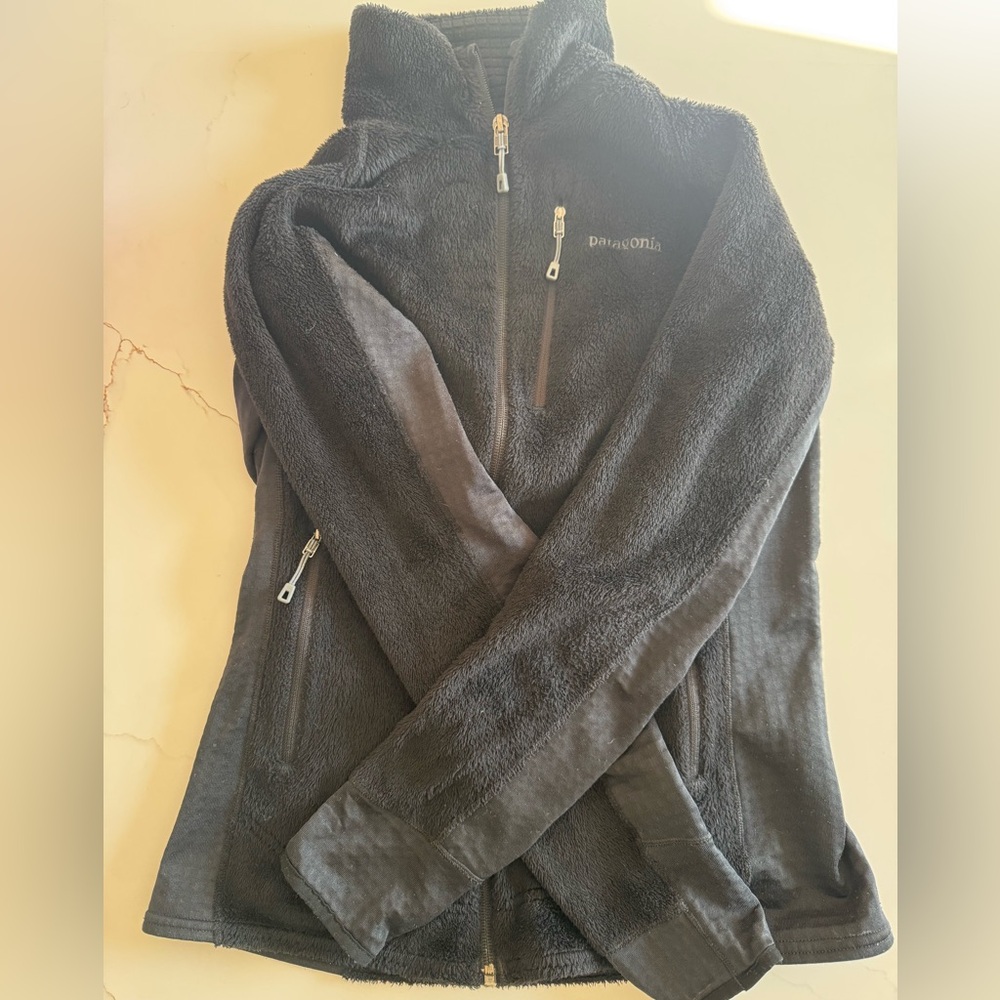 Patagonia R2 Black Fleece